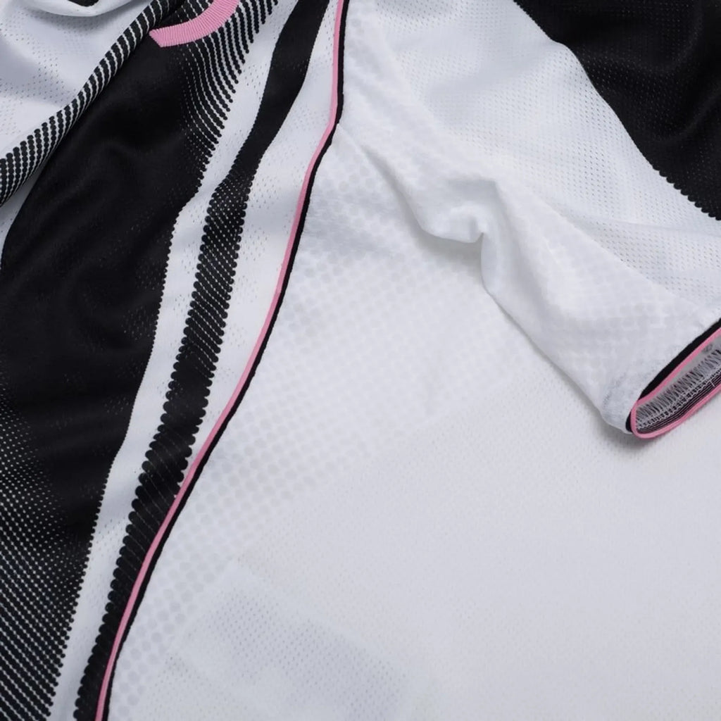 Juventus Home Match Jersey Player Version 202526 Football Jersey