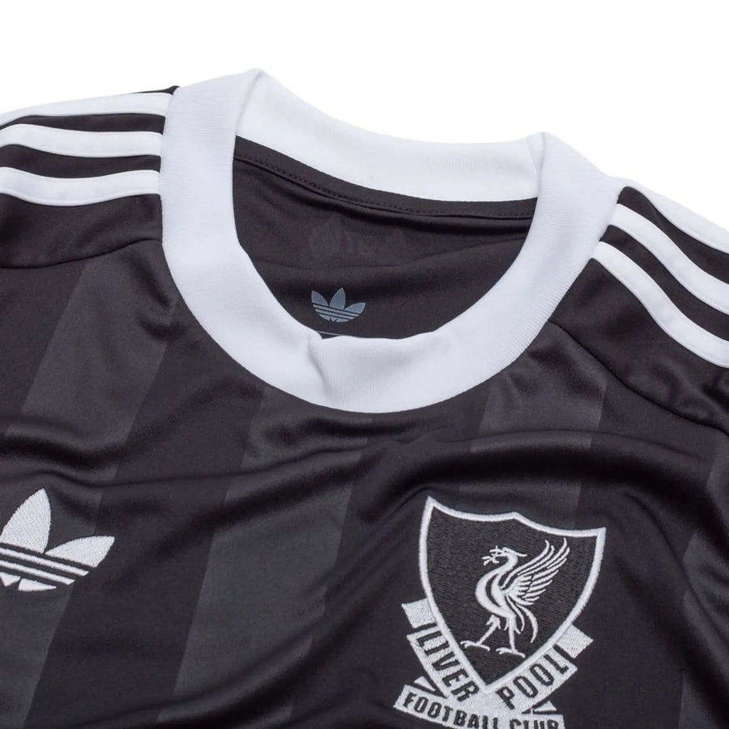Liverpool Third Goalkeeper Player VersionJersey 202526 Football Jersey