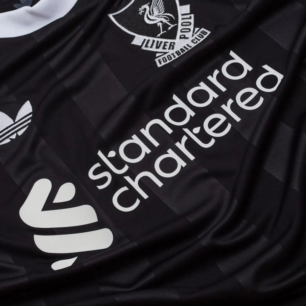 Liverpool Third Goalkeeper Player VersionJersey 202526 Football Jersey